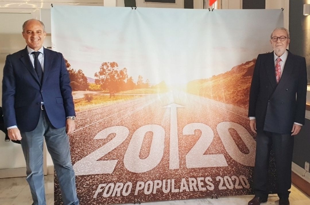 Camps y Agramunt en el acto de constitución de la plataforma civil este jueves Camps y Agramunt en el acto de constitución de la plataforma civil este jueves