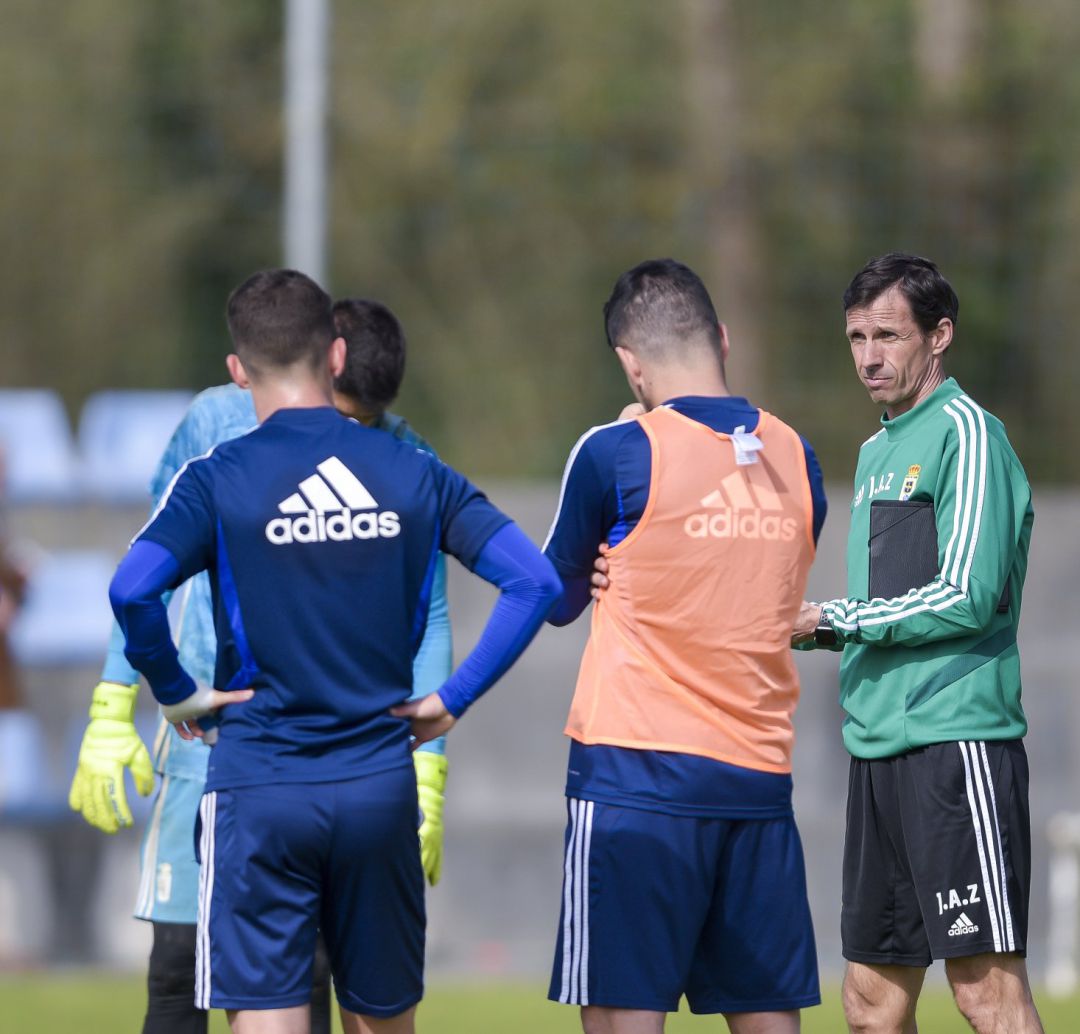 Ziganda da instrucciones a sus jugadores Ziganda da instrucciones a sus jugadores