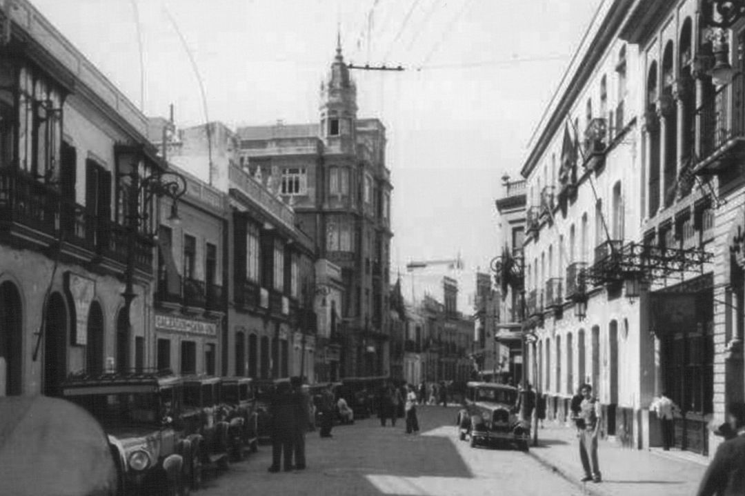 Actual calle Jesús Nazareno o antigua calle Sagasta (Huelva). Foto cedida por el escritor onubense Diego Lopa Actual calle Jesús Nazareno o antigua calle Sagasta (Huelva). Foto cedida por el escritor onubense Diego Lopa