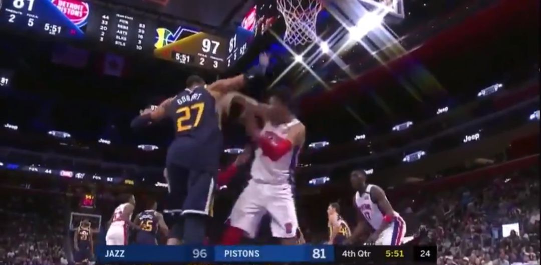 Rudy Gobert y Christian Wood, durante el partido entre Jazz y Pistons del pasado domingo Rudy Gobert y Christian Wood, durante el partido entre Jazz y Pistons del pasado domingo