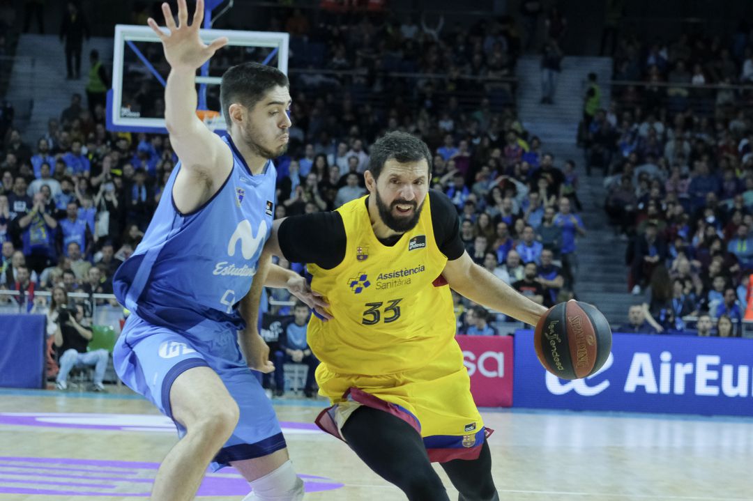 Mirotic, en un partido entre Estudiantes y Barcelona. Mirotic, en un partido entre Estudiantes y Barcelona.