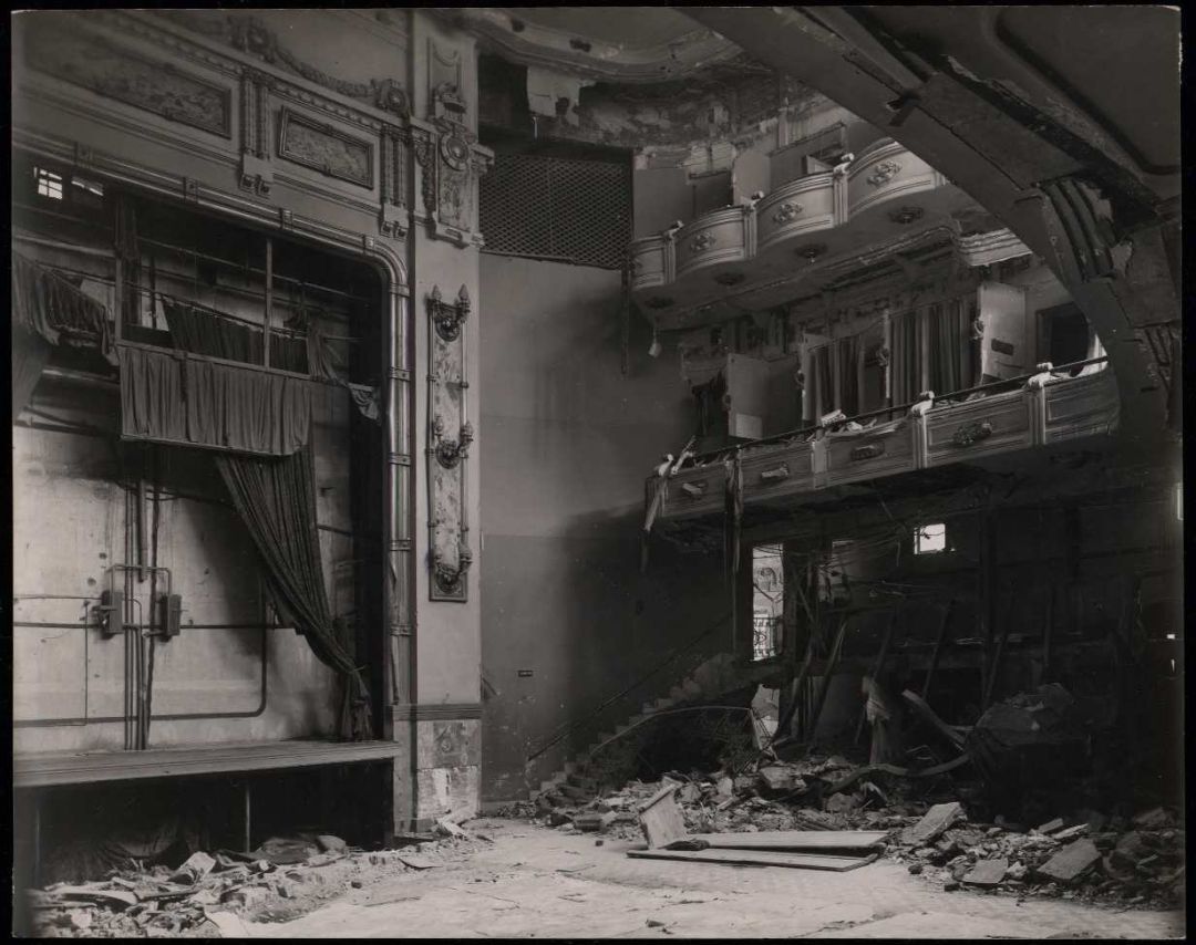 Imagen de los bombardeos en el cine Ópera de Madrid durante la Guerra Civil Imagen de los bombardeos en el cine Ópera de Madrid durante la Guerra Civil
