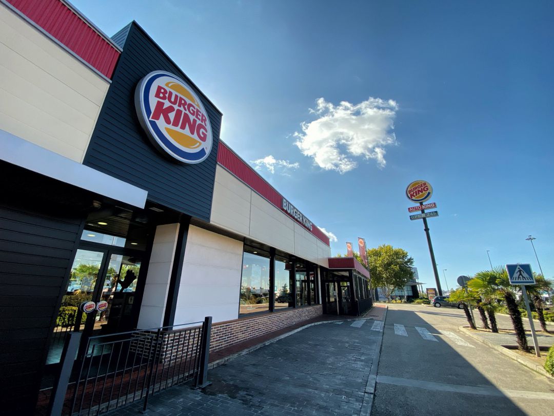 Foto de un restaurante de Burger King. Foto de un restaurante de Burger King.