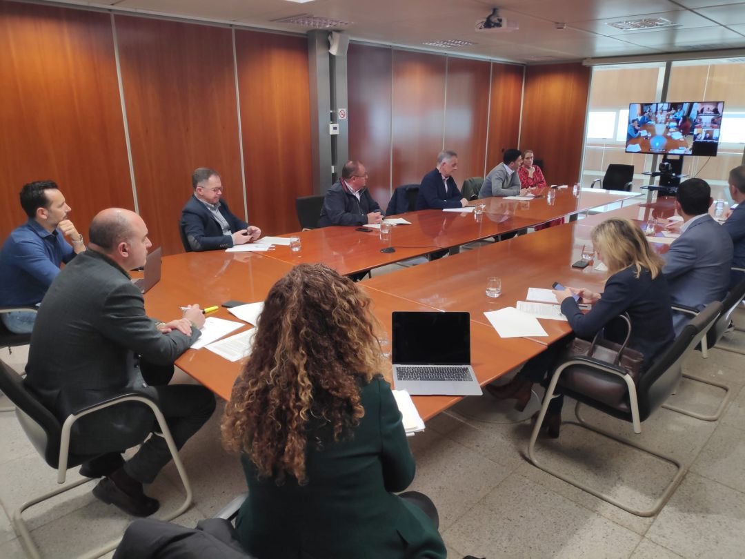 Imagen de la reunión celebrada ayer Imagen de la reunión celebrada ayer