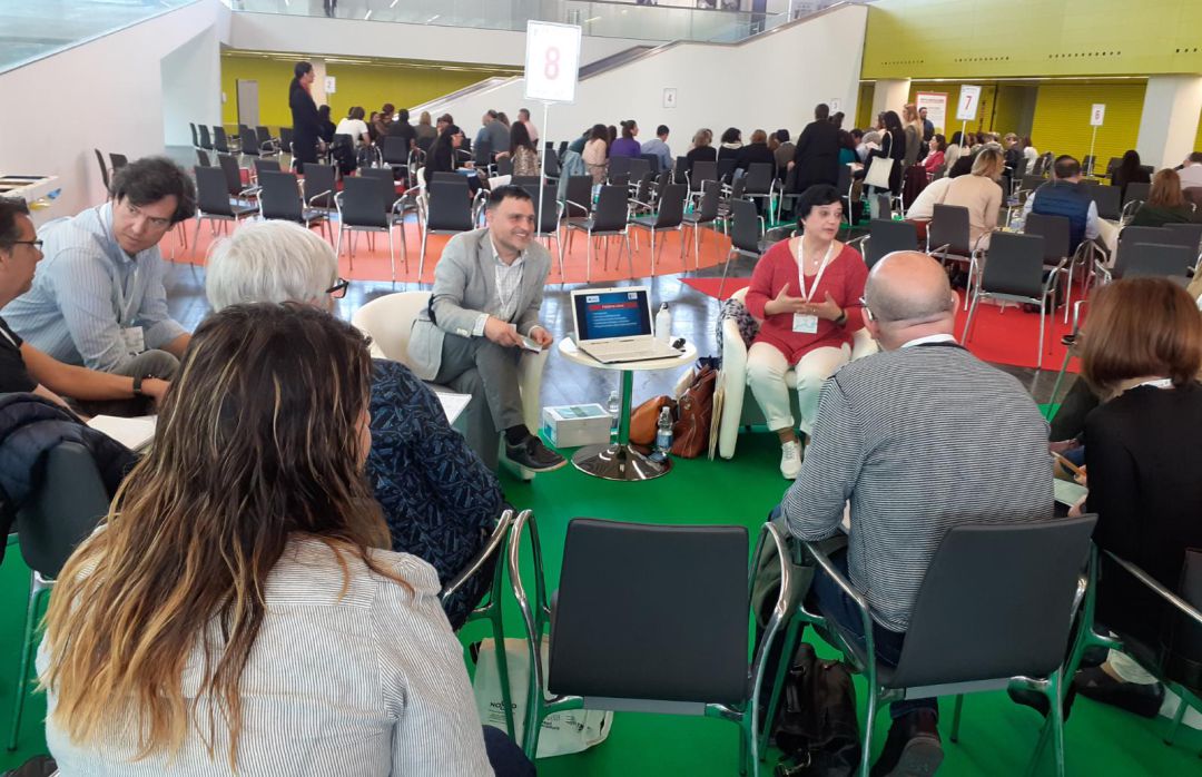 Emilia Tortosa i Óscar Borrell al Congrés a Sevilla Emilia Tortosa i Óscar Borrell al Congrés a Sevilla