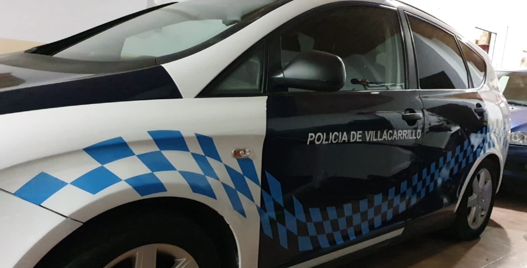 Los agentes de Villacarrillo llevan desde el pasado fin de semana controlando los espacios públicos para evitar que nadie contravenga la prohibición de permanecer en la vía pública, una de las medidas puestas en marcha para luchar contra la expansión del "coronavirus" Los agentes de Villacarrillo llevan desde el pasado fin de semana controlando los espacios públicos para evitar que nadie contravenga la prohibición de permanecer en la vía pública, una de las medidas puestas en marcha para luchar contra la expansión del "coronavirus"