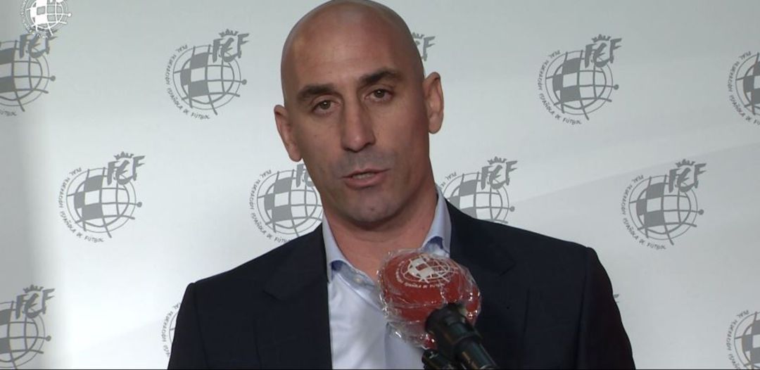 Luis Rubiales, en la comparecencia que ha celebrado para explicar sus medidas ante la crisis del coronavirus. Luis Rubiales, en la comparecencia que ha celebrado para explicar sus medidas ante la crisis del coronavirus.