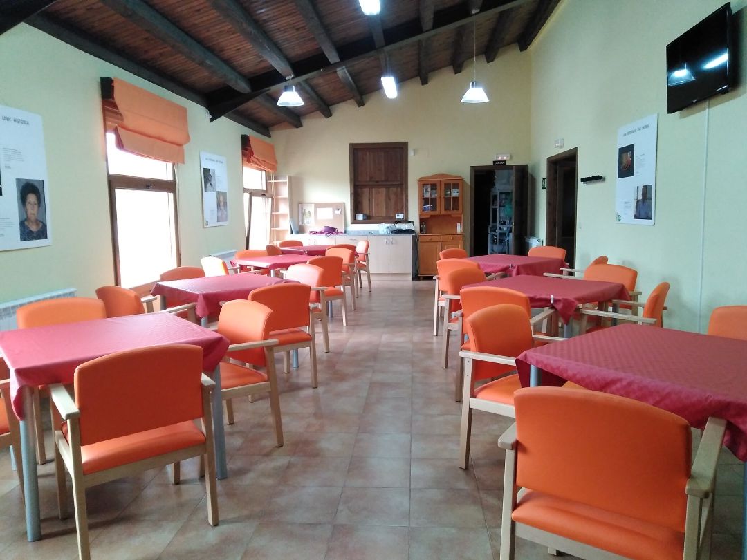 Las dependencias del comedor del centro de día de Campo de San Pedro permanecen cerradas y atienden a domicilio a sus usuarios Las dependencias del comedor del centro de día de Campo de San Pedro permanecen cerradas y atienden a domicilio a sus usuarios