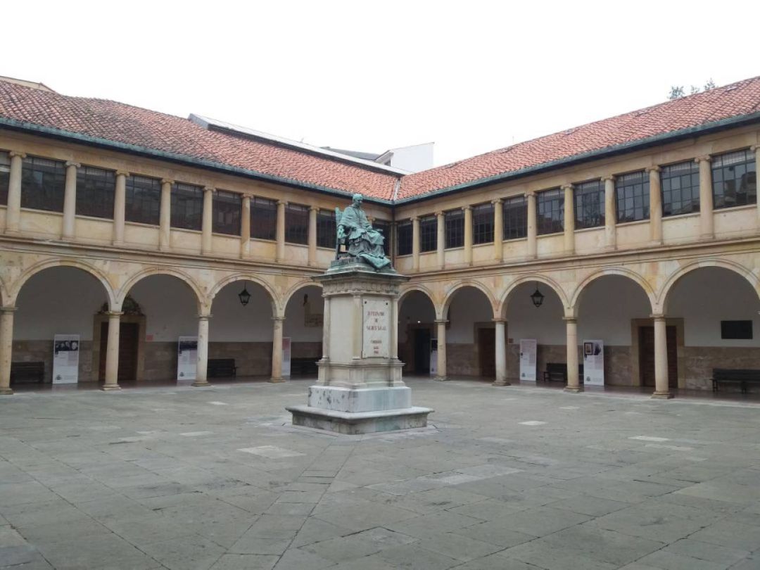 Universidad de Oviedo. Universidad de Oviedo.
