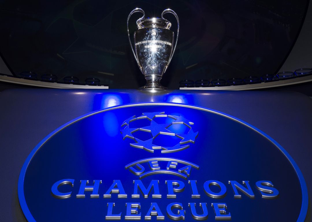 El trofeo de la Champions League. El trofeo de la Champions League.