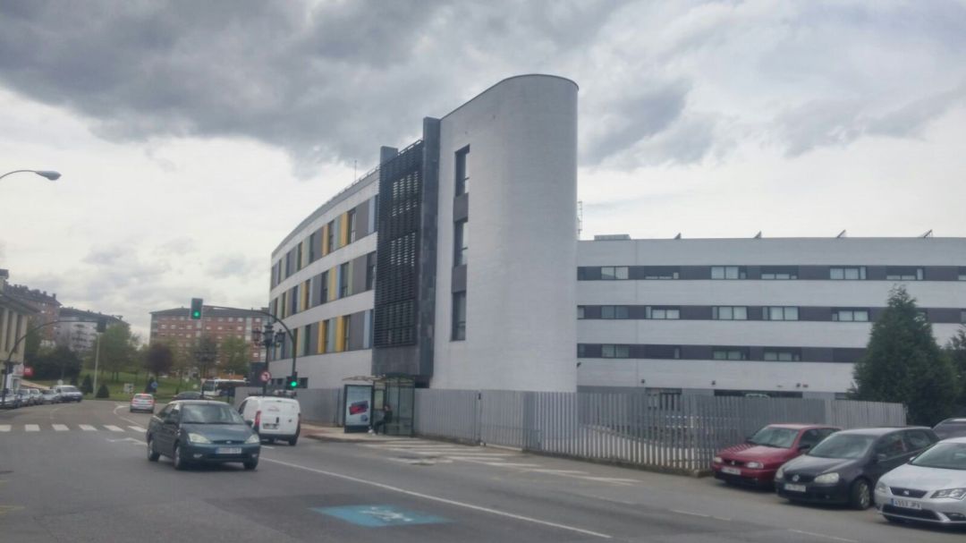 La de Cerdeño, en Oviedo, es una de las residencias para mayores gestionadas por el Principado. La de Cerdeño, en Oviedo, es una de las residencias para mayores gestionadas por el Principado.
