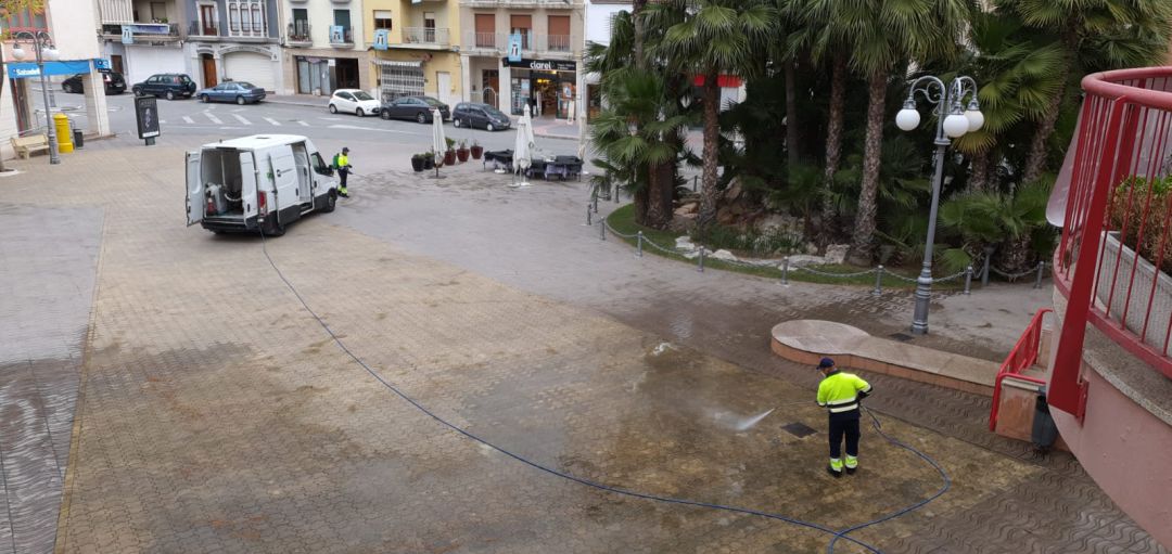 Acciones de limpieza y desinfección en Teulada. Acciones de limpieza y desinfección en Teulada.
