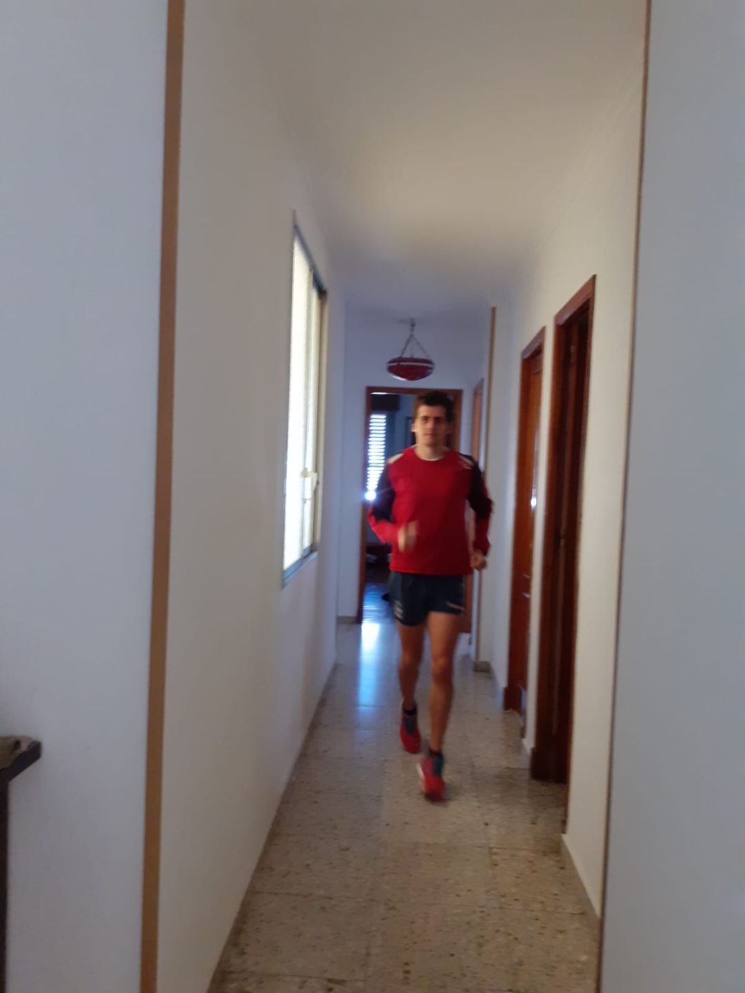Alejandro Montero, atleta internacional ourensano sigue al dictado la alarma sanitaria para la prevención del COVID-19 Alejandro Montero, atleta internacional ourensano sigue al dictado la alarma sanitaria para la prevención del COVID-19