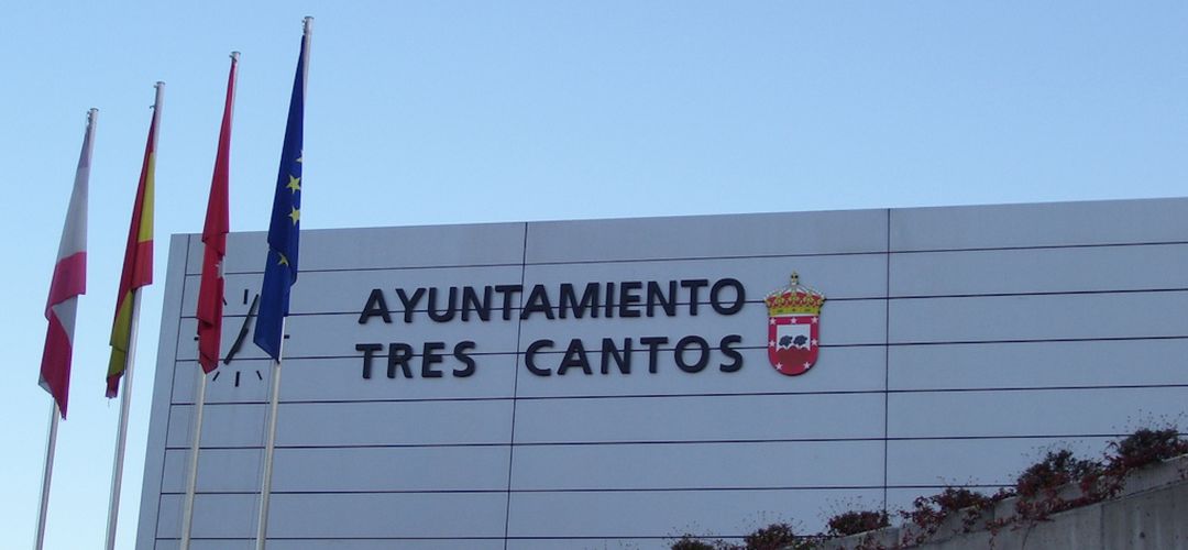 Fachada del ayuntamiento de Tres Cantos Fachada del ayuntamiento de Tres Cantos