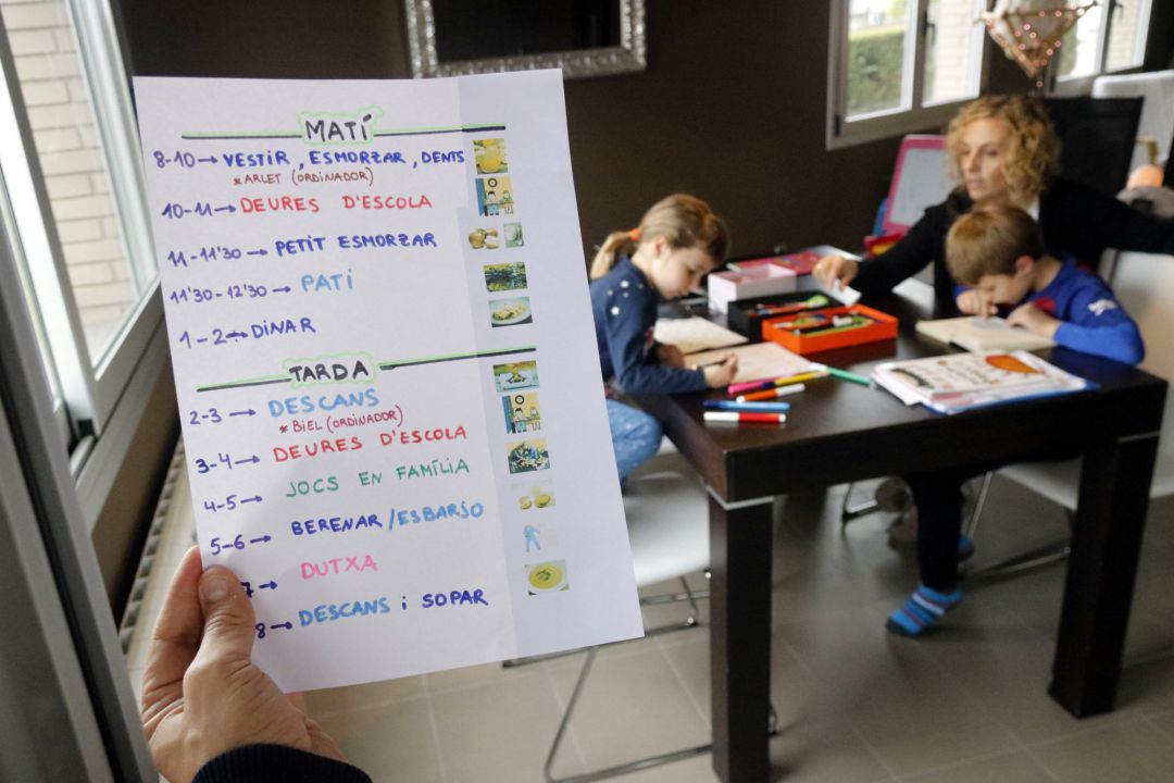 La organización de una familia en cuarentena. La organización de una familia en cuarentena.