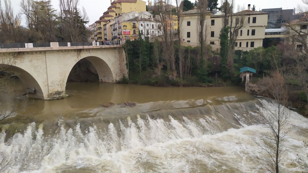 Crecida del río Júcar a su paso por San Antón por las lluvias de los últimos días Crecida del río Júcar a su paso por San Antón por las lluvias de los últimos días