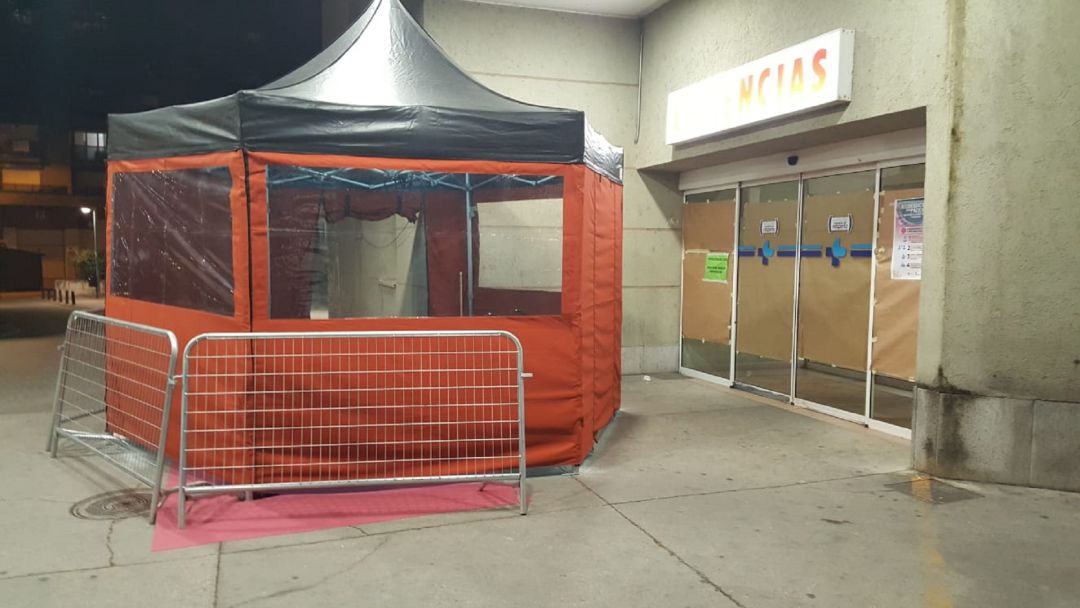 El triaje se realizará en esta carpa El triaje se realizará en esta carpa