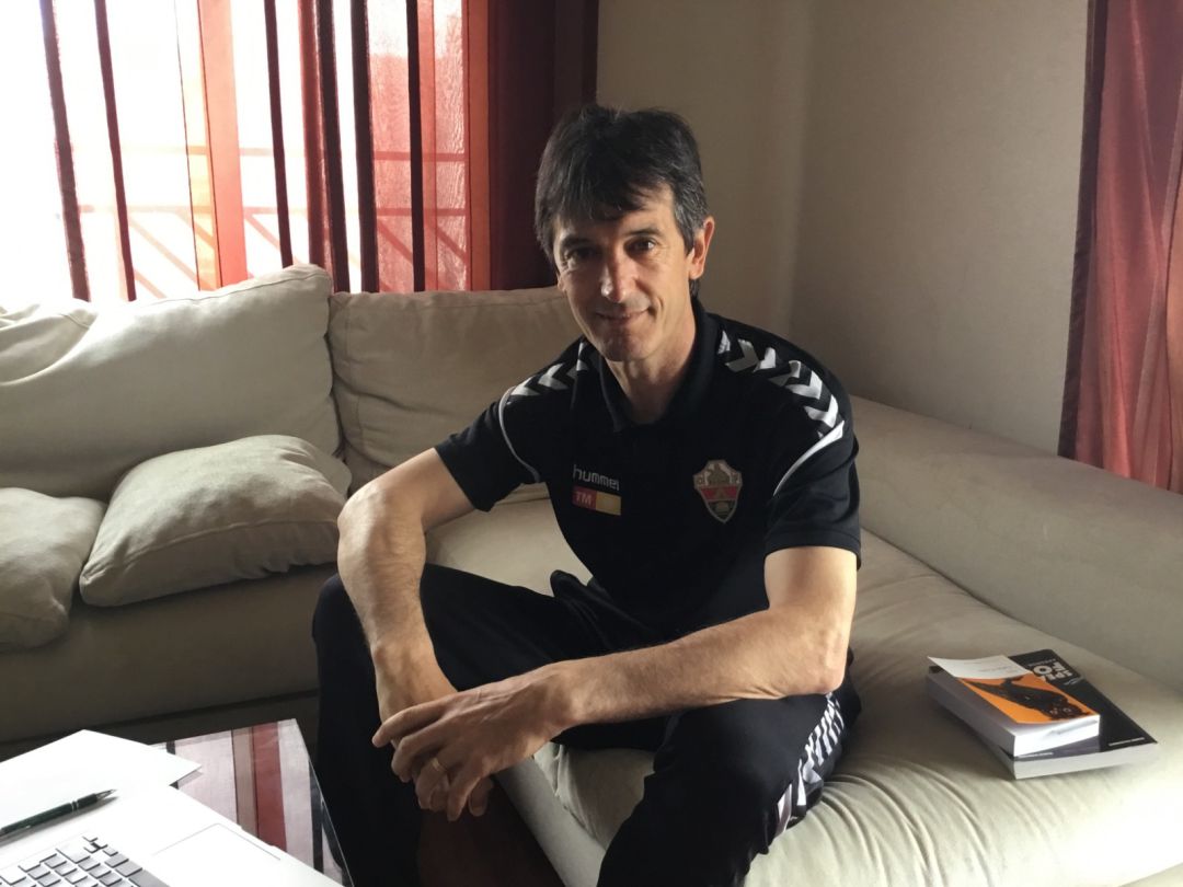 Pacheta respondió a los periodistas desde su casa en Elche Pacheta respondió a los periodistas desde su casa en Elche