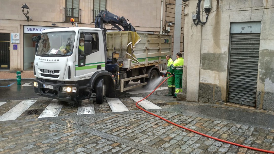 Se desinfectarán las calles y los contenedores de basura