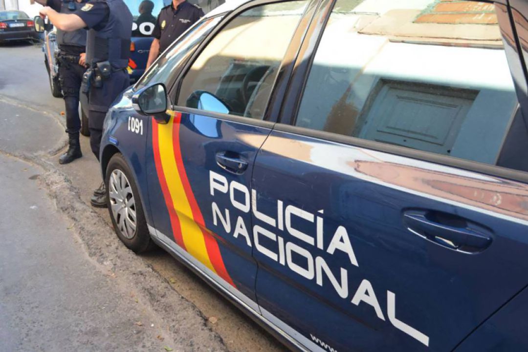 Coche de Policía Nacional Coche de Policía Nacional