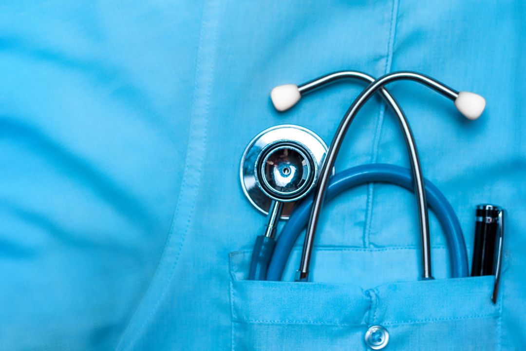 El Colegio de Médicos hace un llamamiento urgente para crear una bolsa de profesionales El Colegio de Médicos hace un llamamiento urgente para crear una bolsa de profesionales