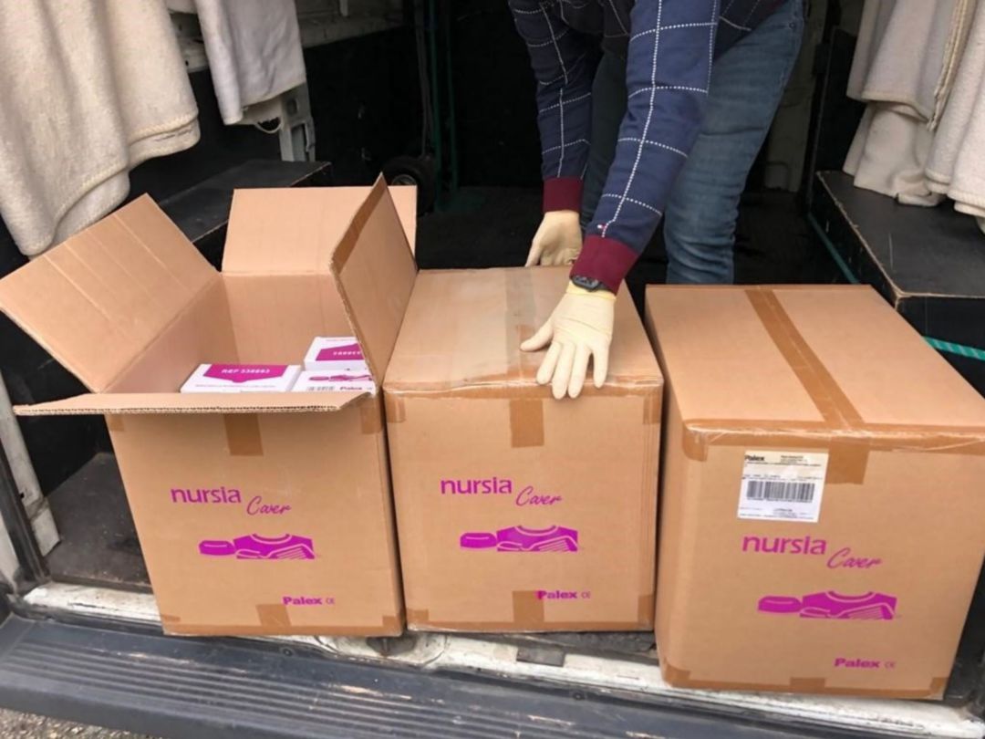 Diputación distribuye las 5.300 mascarillas de la Junta para 2.526 dependientes de grado III Diputación distribuye las 5.300 mascarillas de la Junta para 2.526 dependientes de grado III