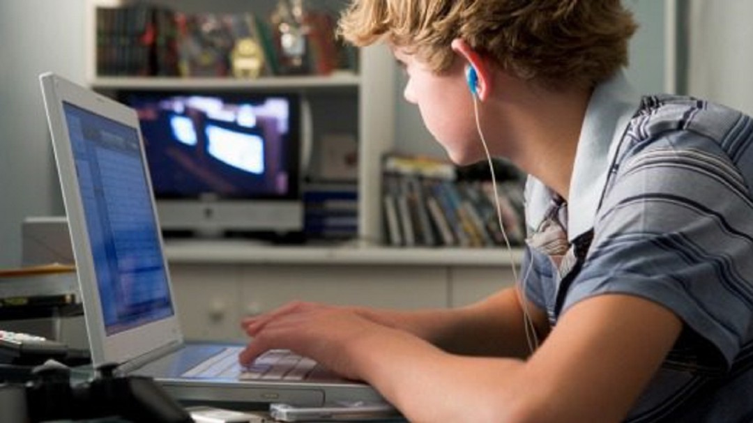 El STEPV teme que la continuidad del curso de forma virtual ahonde la brecha escolar