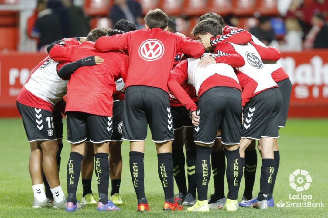 El CD Tenerife antes de comenzar un partido esta temporada El CD Tenerife antes de comenzar un partido esta temporada