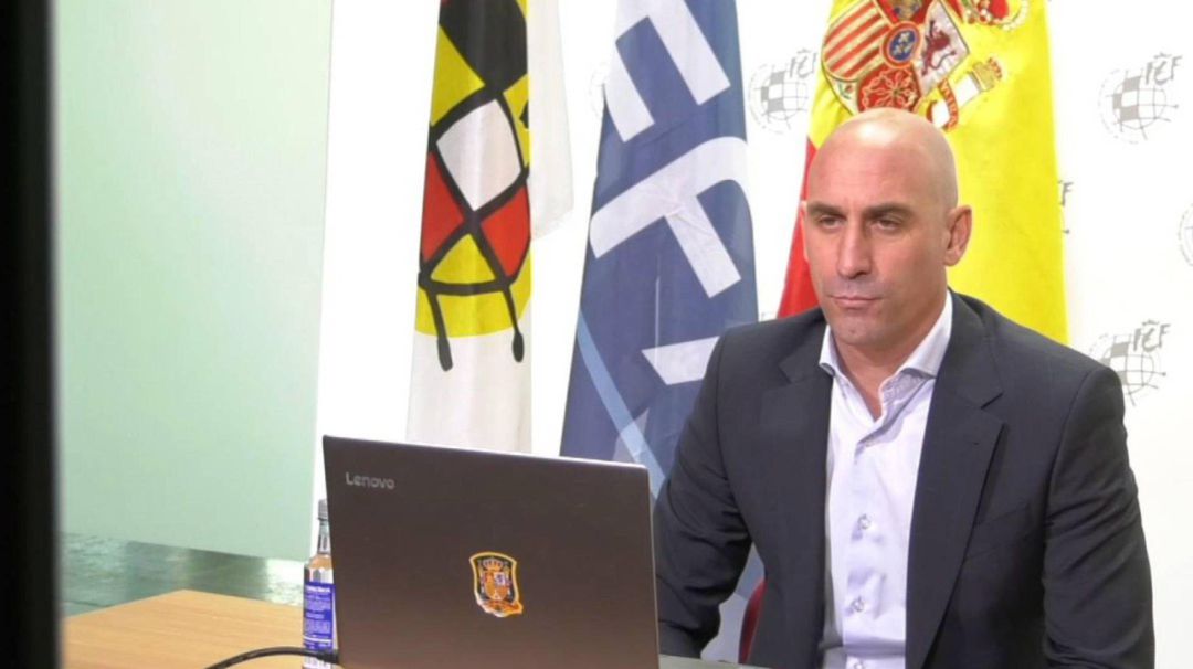 La Liga y la Federación se ponen de acuerdo para reanudar el fútbol cuando lo dictamine el gobierno de España La Liga y la Federación se ponen de acuerdo para reanudar el fútbol cuando lo dictamine el gobierno de España