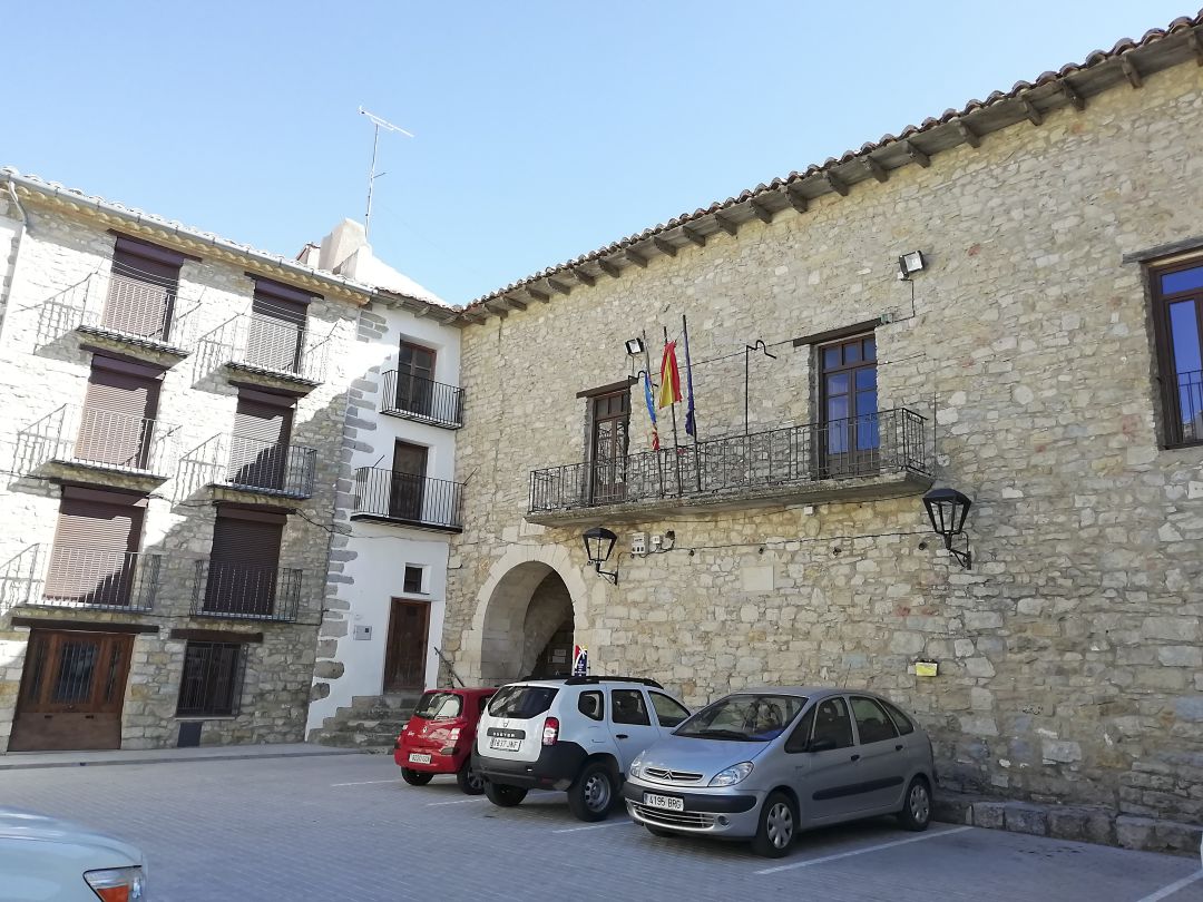 Fachada Ayuntamiento de Ares del Maestrat Fachada Ayuntamiento de Ares del Maestrat