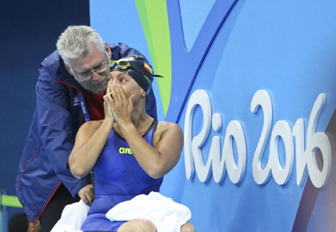 Teresa Perales celebra una medalla conseguia en Río 2016 Teresa Perales celebra una medalla conseguia en Río 2016