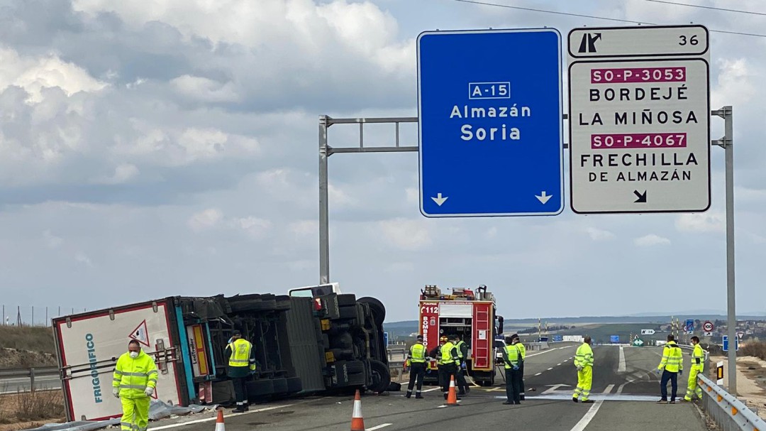 Fallece un camionero en la A-15