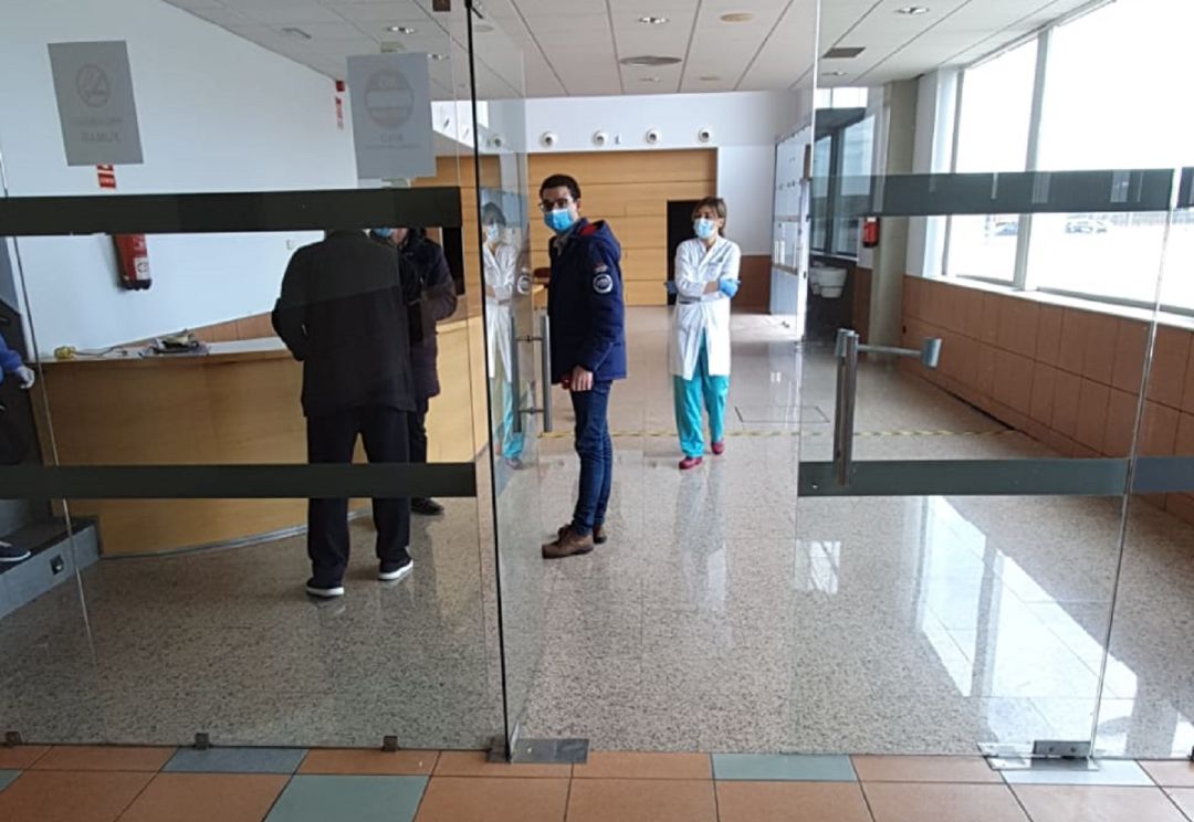 Las autoridades inspeccionan el edificio para evaluar las posibilidades de cumplir esta función Las autoridades inspeccionan el edificio para evaluar las posibilidades de cumplir esta función