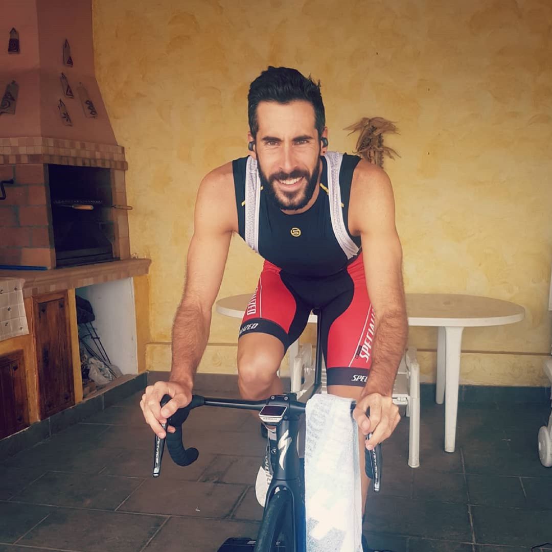 El triatleta fue protagonista en la antena de la Cadena SER El triatleta fue protagonista en la antena de la Cadena SER