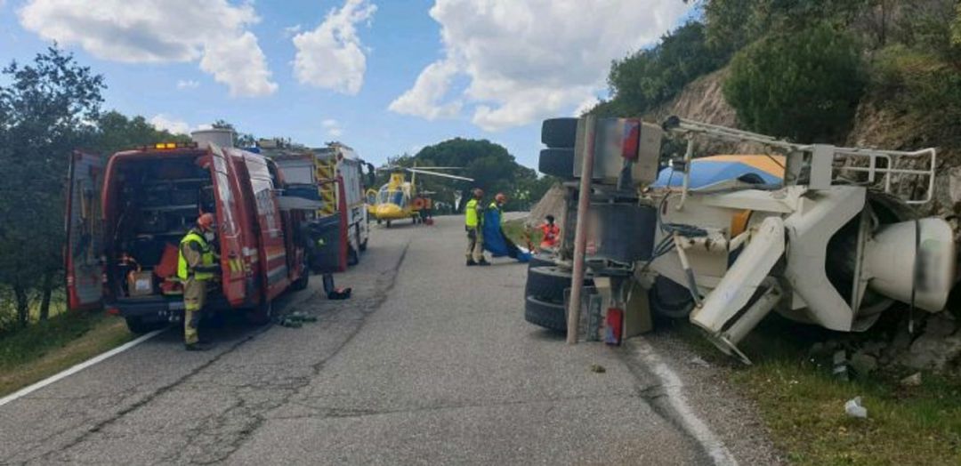 Accidente en la carretera del Santuario de la Virgen de la Cabeza. Accidente en la carretera del Santuario de la Virgen de la Cabeza.