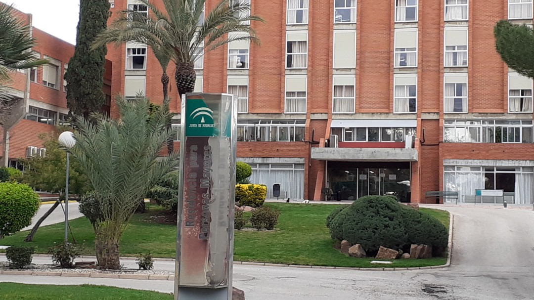 En Linares, el Geriátrico y la Residencia de Mayores La Granja, con afectados por coronavirus