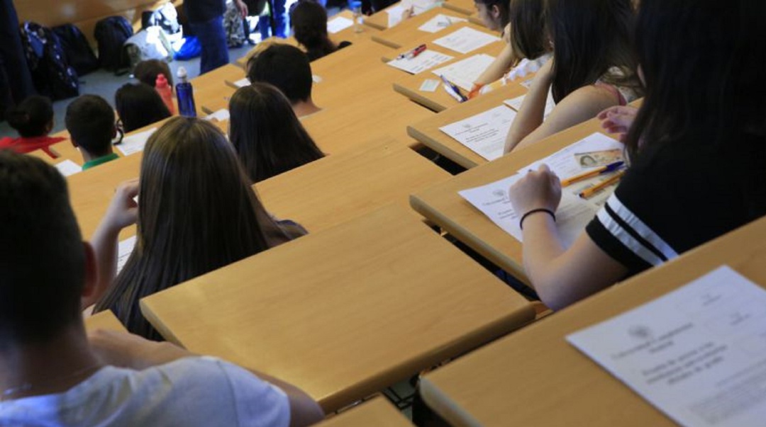 El Govern y la UIB defiende el aplazamiento de la selectividad. El Govern y la UIB defiende el aplazamiento de la selectividad.