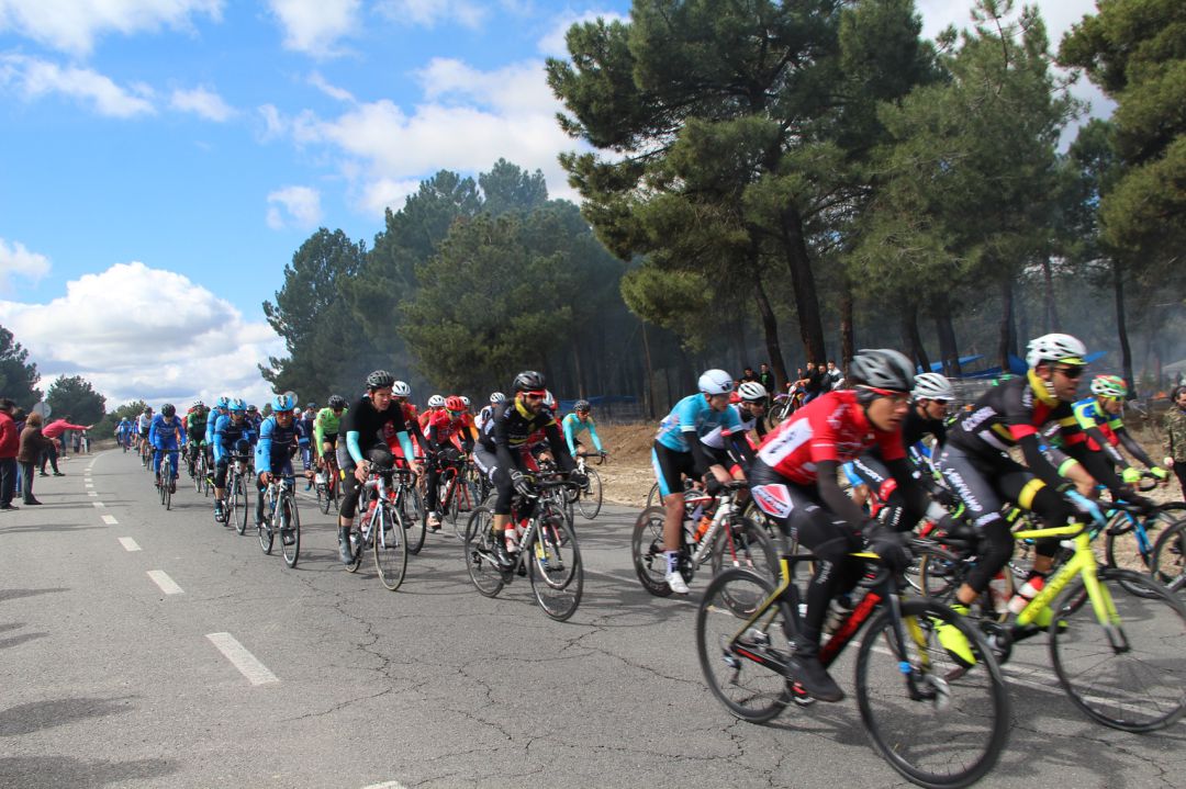 Los ciclistas participan en la edición de 2019 de la clásica de la chuleta por las carreteras de la comarca Los ciclistas participan en la edición de 2019 de la clásica de la chuleta por las carreteras de la comarca