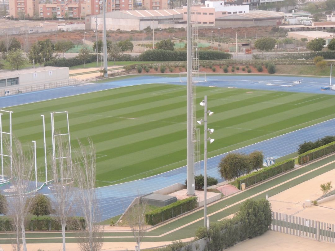 El Anexo espera a los jugadores del Almería. El Anexo espera a los jugadores del Almería.