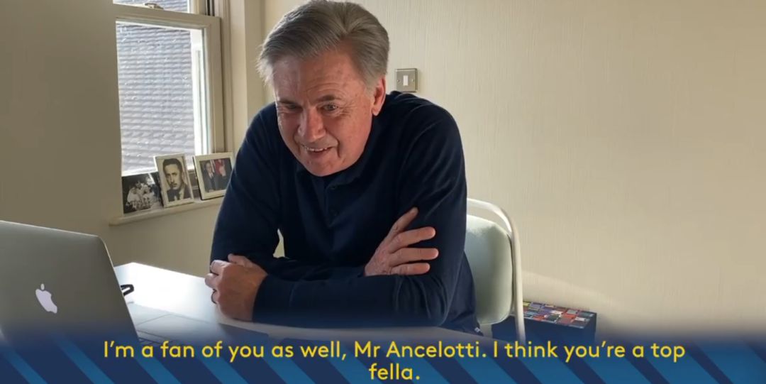 Carlo Ancelotti, durante la charla con el hincha del Everton Carlo Ancelotti, durante la charla con el hincha del Everton