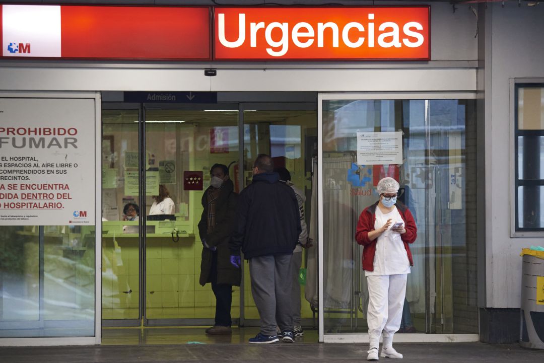 Entrada a urgencias del Hospital de La Paz, en Madrid. Entrada a urgencias del Hospital de La Paz, en Madrid.