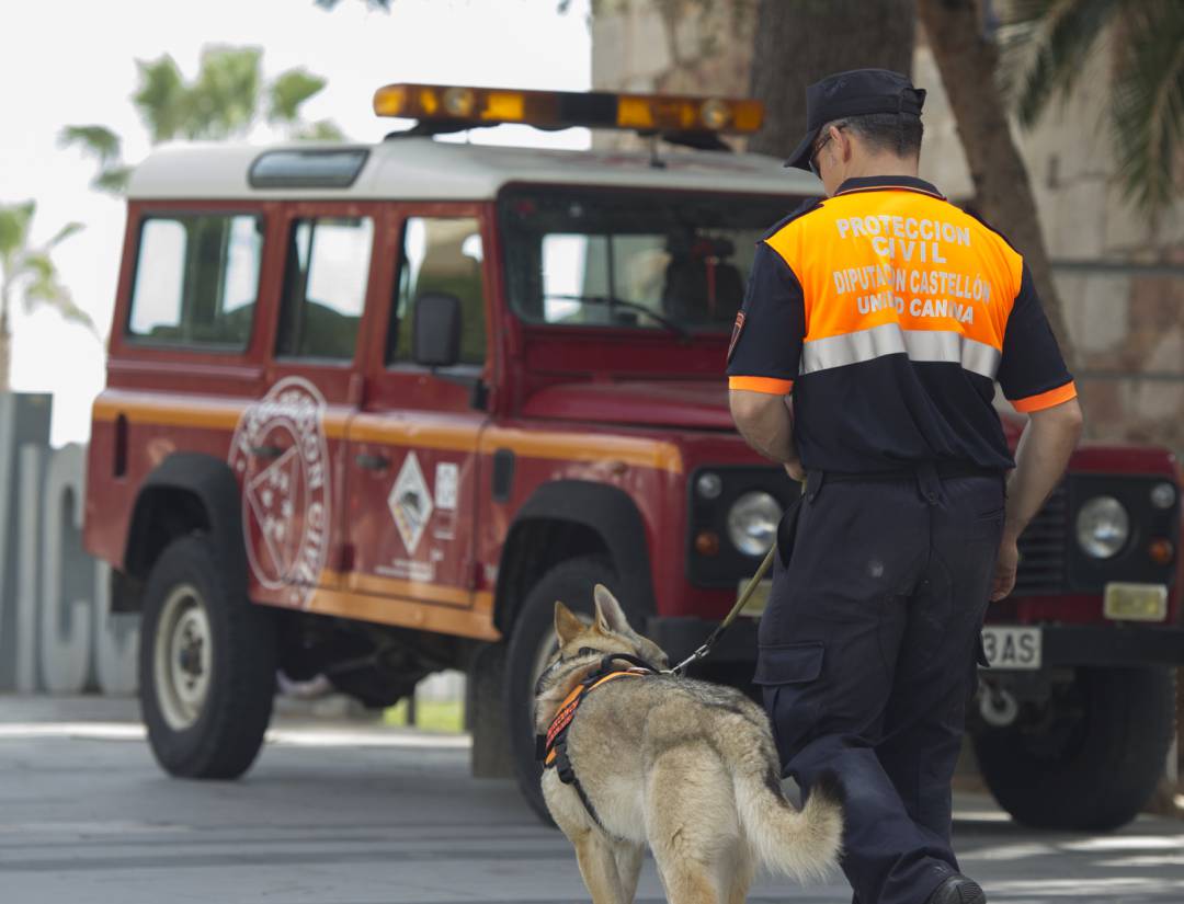 Los voluntarios de Protección Civil de la Diputación llevarán los medicamentos a los hogares de los enfermos oncológicos Los voluntarios de Protección Civil de la Diputación llevarán los medicamentos a los hogares de los enfermos oncológicos