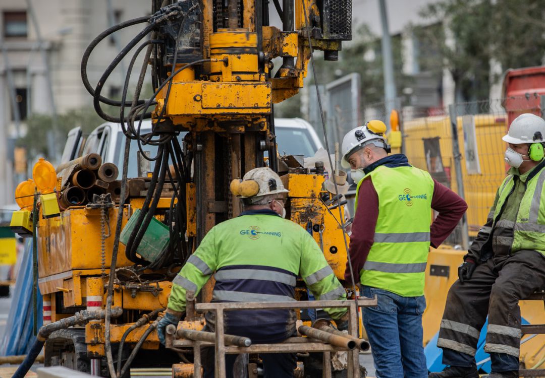 Obrers treballant als carrers de Catalunya Obrers treballant als carrers de Catalunya