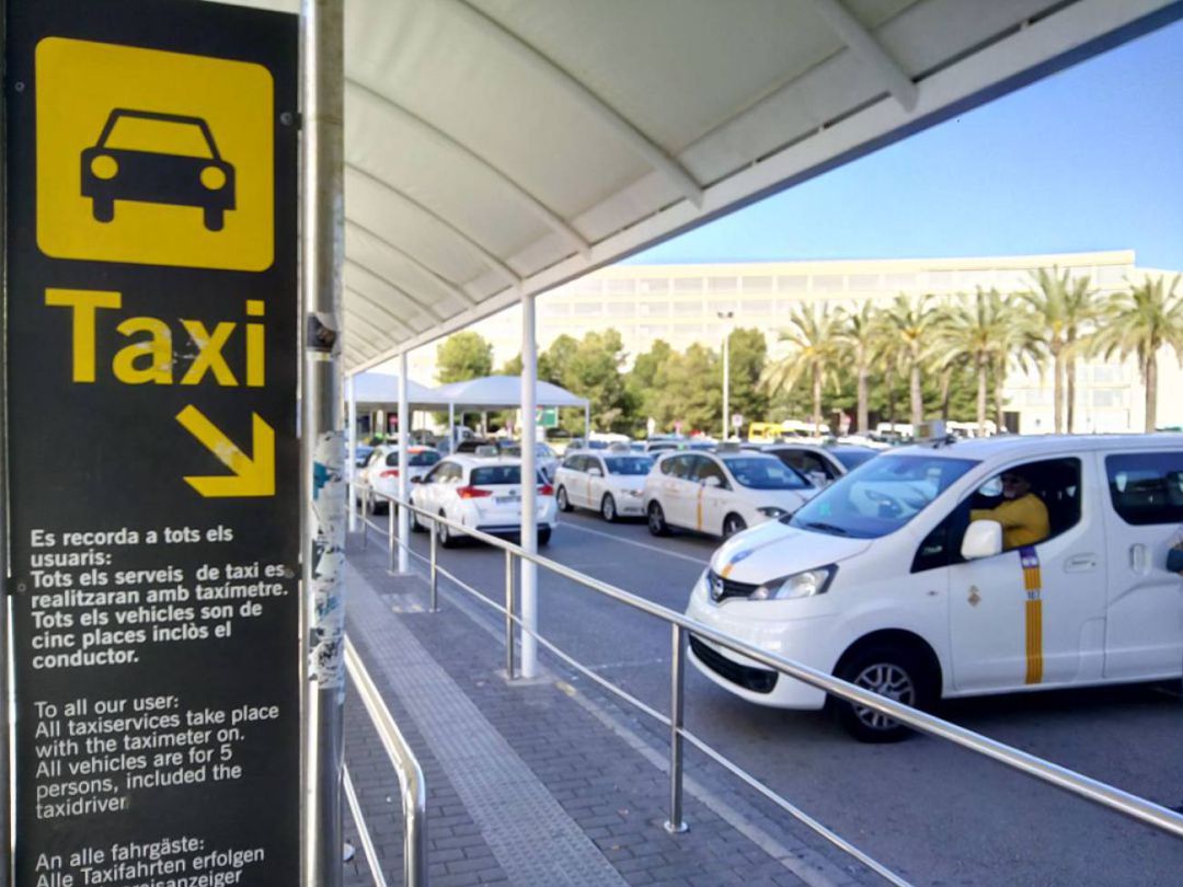TAXIS TAXIS