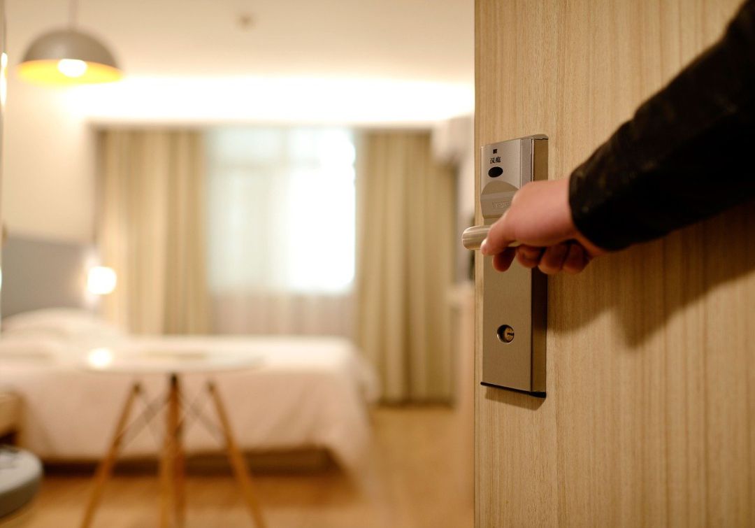 El Ministerio de Transportes y Movilidad difunde una lista errónea de establecimientos hoteleros en Navarra que prestarán servicios esenciales durante el estado de alarma El Ministerio de Transportes y Movilidad difunde una lista errónea de establecimientos hoteleros en Navarra que prestarán servicios esenciales durante el estado de alarma