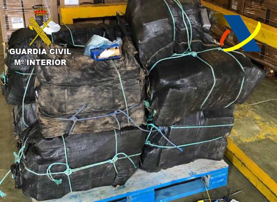 Maletas incautadas en Montaverner en cuyo interior se hallan los 270 kilo sde cocaína Maletas incautadas en Montaverner en cuyo interior se hallan los 270 kilo sde cocaína