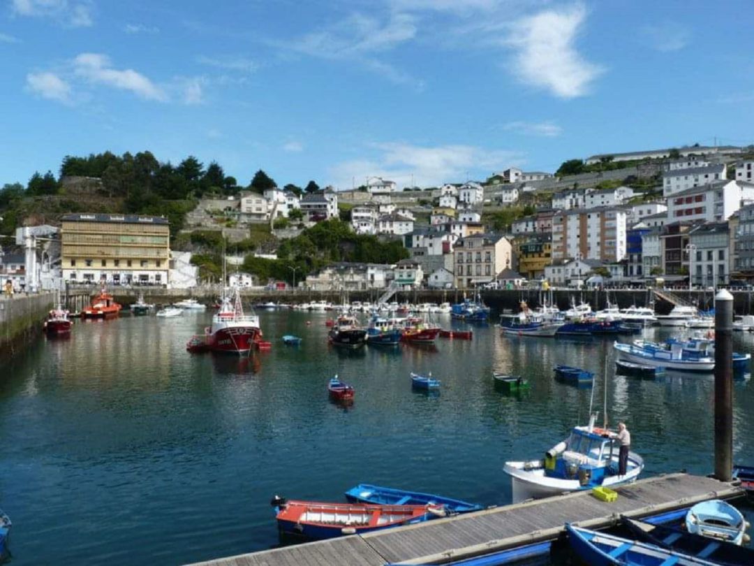 Imagen del puerto de Luarca (Valdés) Imagen del puerto de Luarca (Valdés)