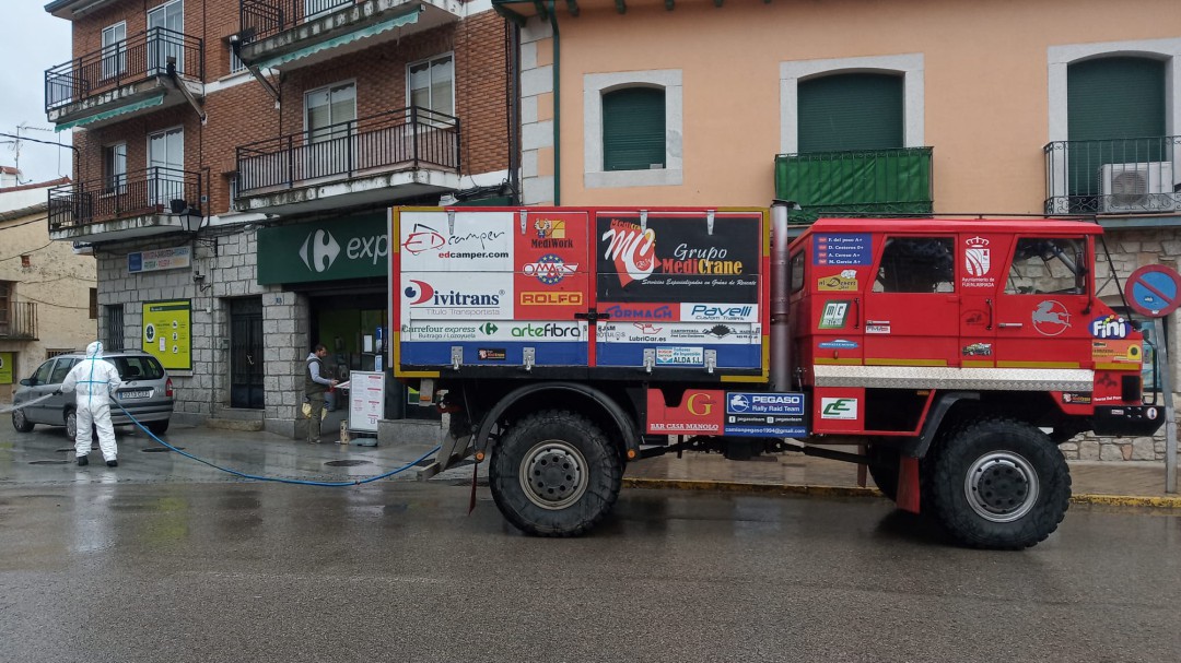 'Pegaso 2223': El camión de rally que protege a Lozoyuela del COVID-19