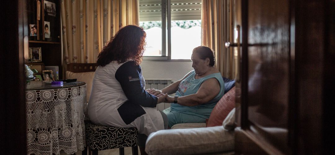 Trabajadoras del hogar y de cuidados piden protección tras su exclusión de las medidas del Gobierno Trabajadoras del hogar y de cuidados piden protección tras su exclusión de las medidas del Gobierno