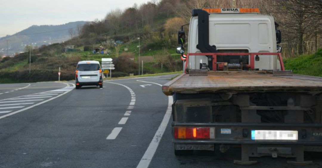 Servicio de grúa en carretera Servicio de grúa en carretera